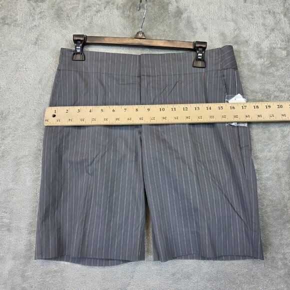 Gap Shorts Womens 1 Gray Pinstripe Hip Slung Fit Dress Bermuda Low Rise Stretch - Picture 6 of 13